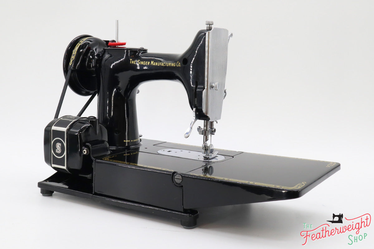 Singer Featherweight 222K Sewing Machine EJ618***