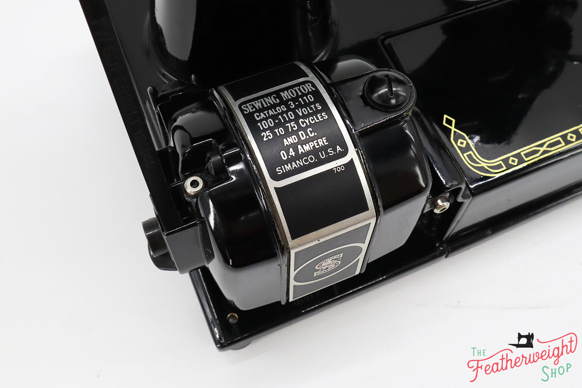 Singer Featherweight 222K Sewing Machine EJ618***