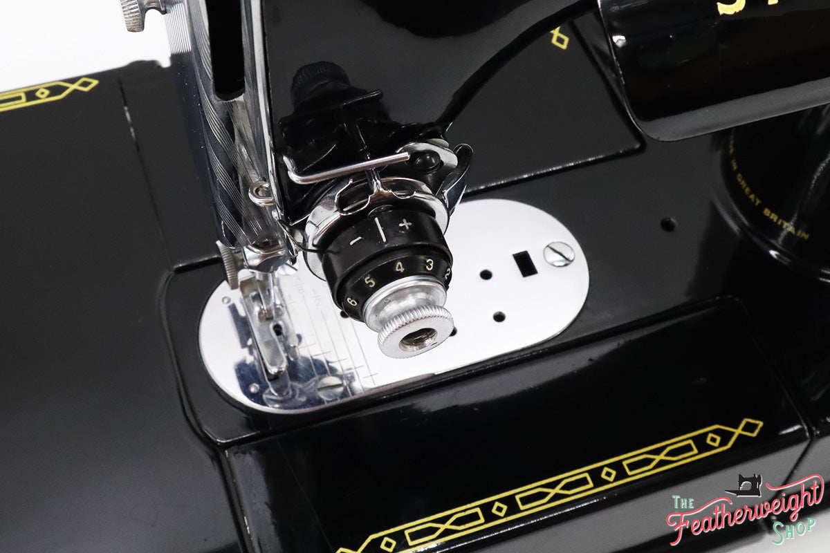Singer Featherweight 222K Sewing Machine EJ618***
