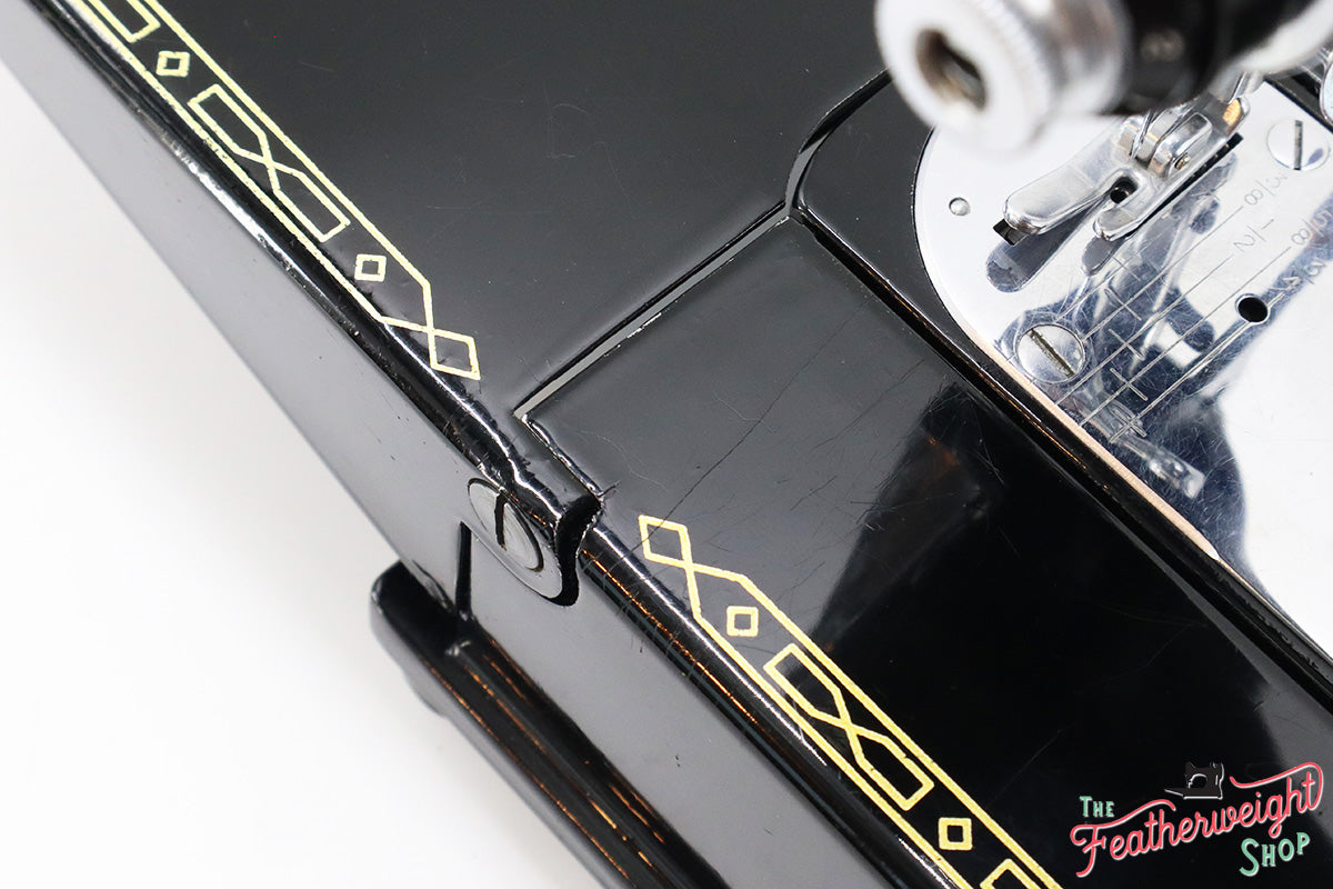 Singer Featherweight 222K Sewing Machine EJ618***