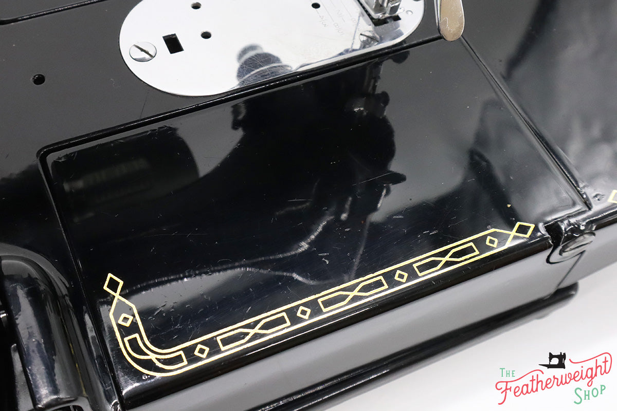 Singer Featherweight 222K Sewing Machine EJ618***