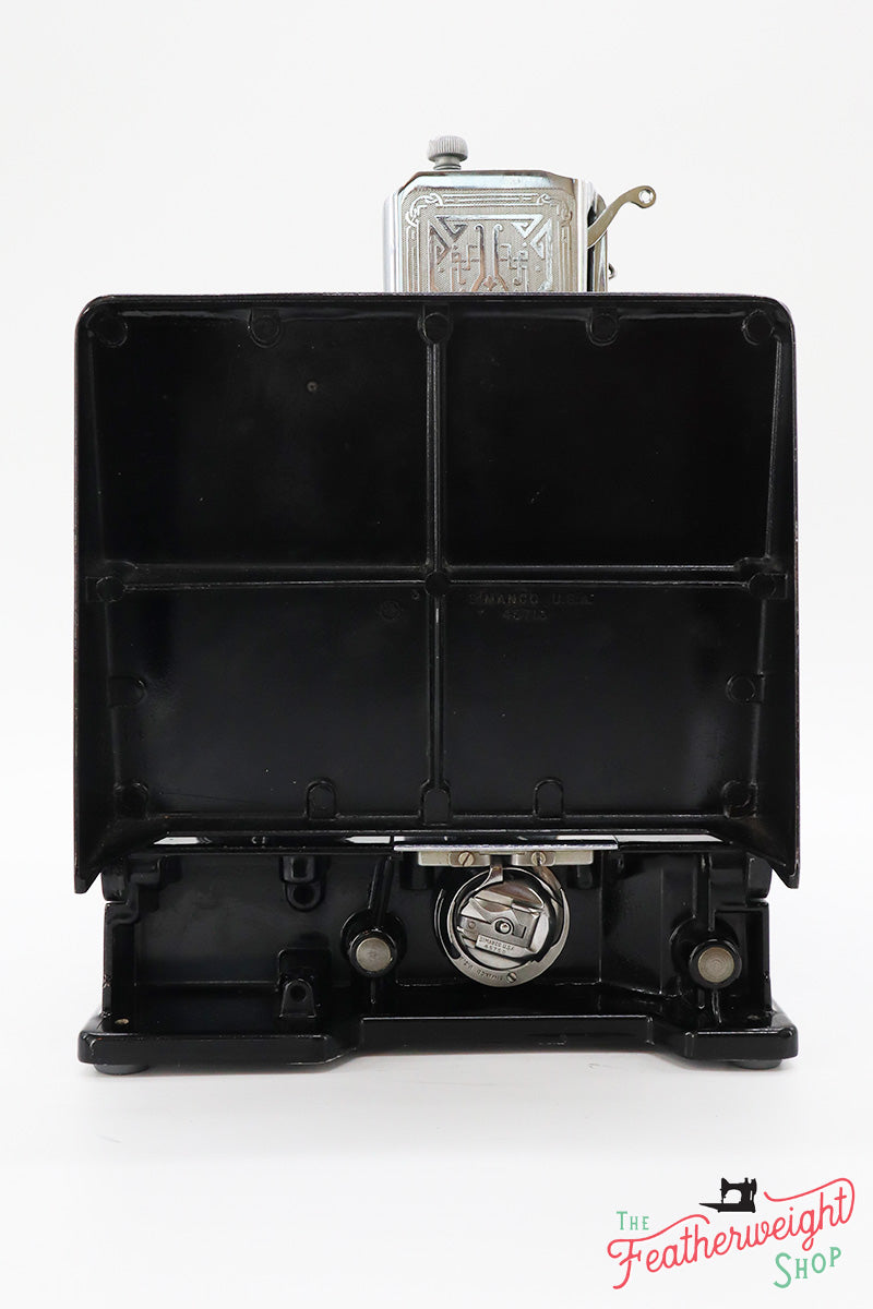 Singer Featherweight 221 Sewing Machine, 1936 AE063***