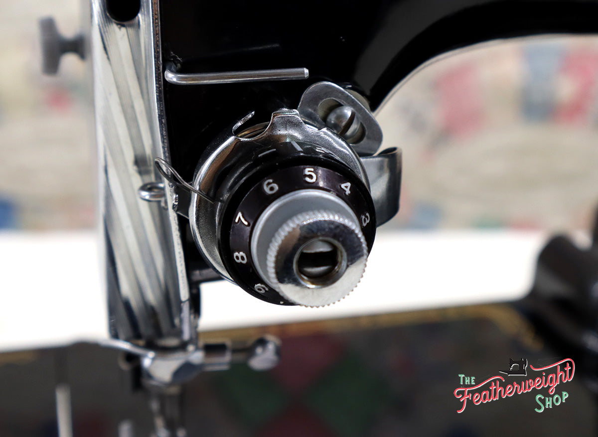 Singer Featherweight 221 Sewing Machine, AM656***