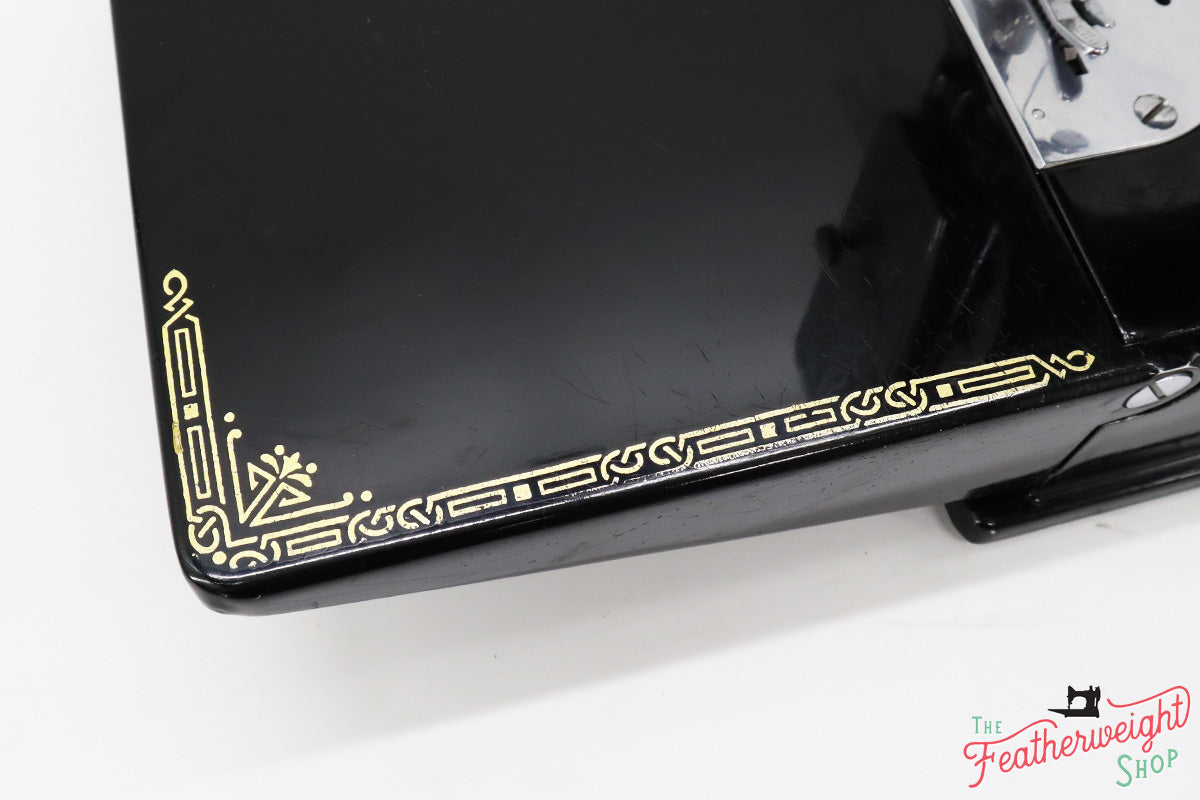 Singer Featherweight 221 Sewing Machine, 1936 AE063***