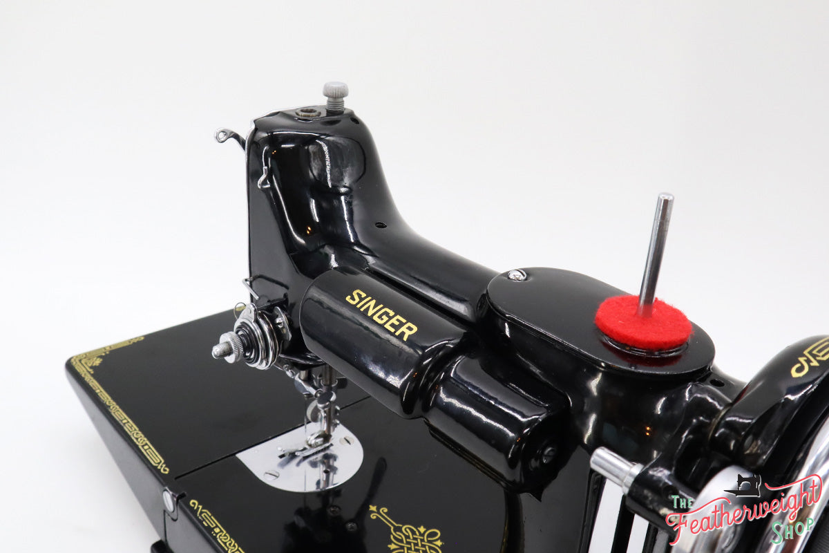 Singer Featherweight 221 Sewing Machine, 1936 AE063***