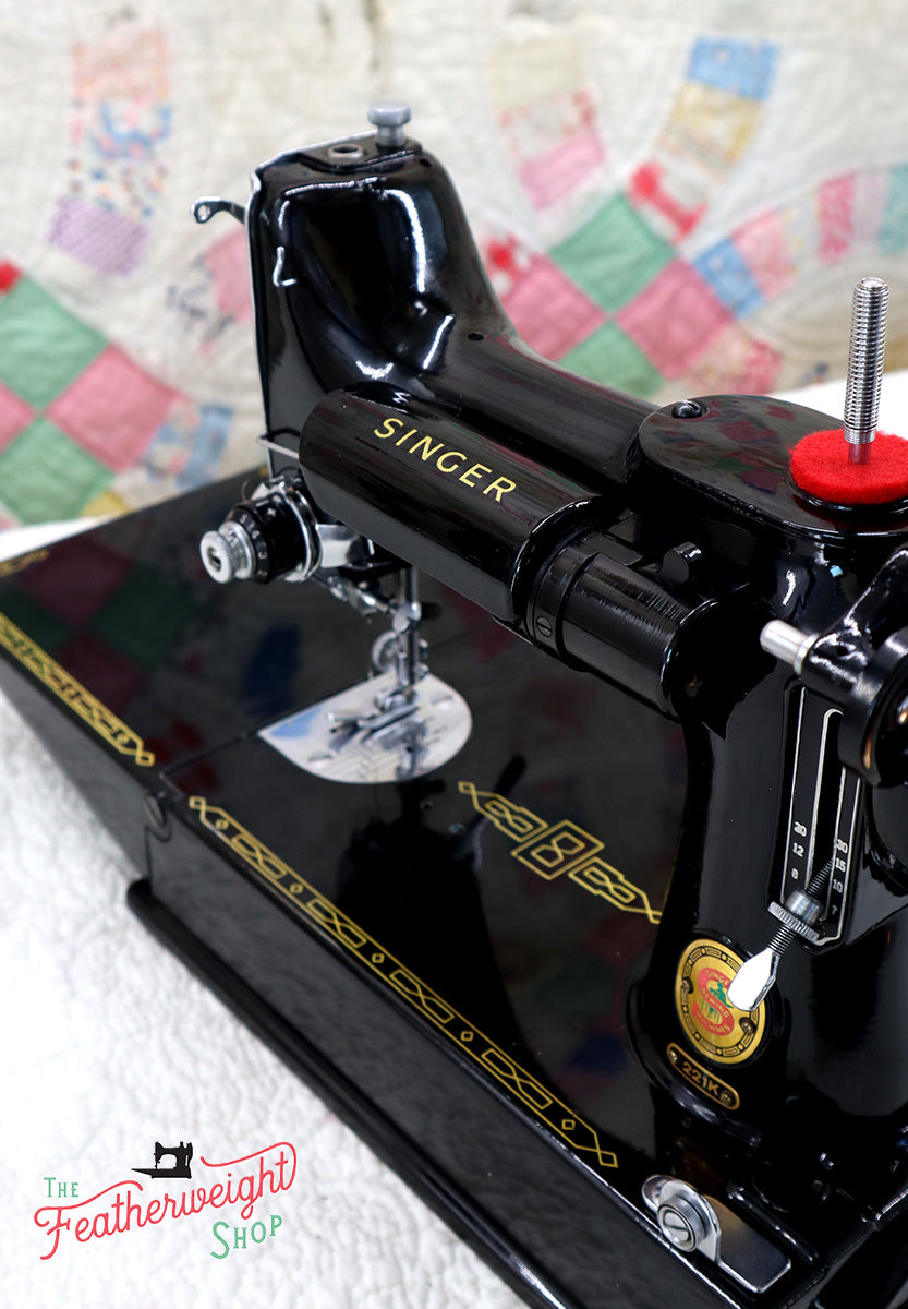 Singer Featherweight 221 Sewing Machine, RED "S" ES242***