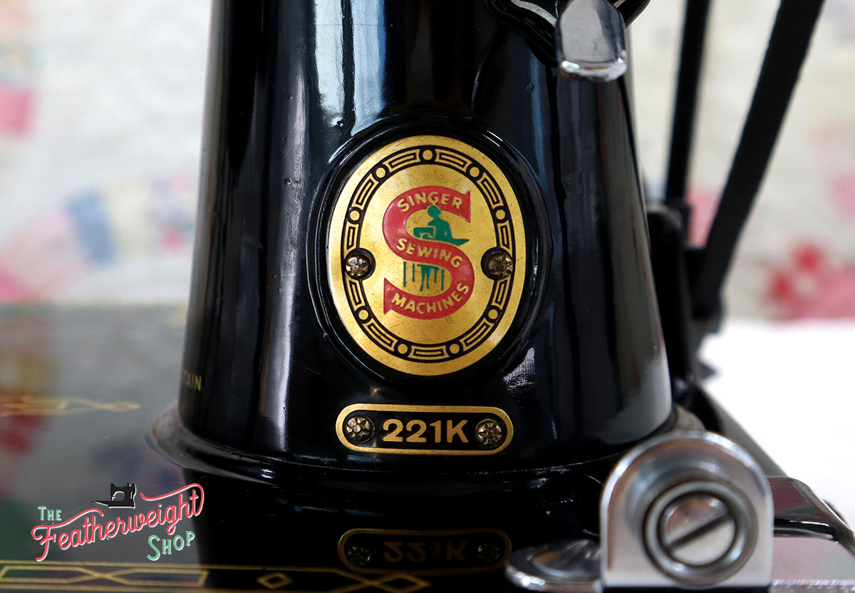 Singer Featherweight 221 Sewing Machine, RED "S" ES242***