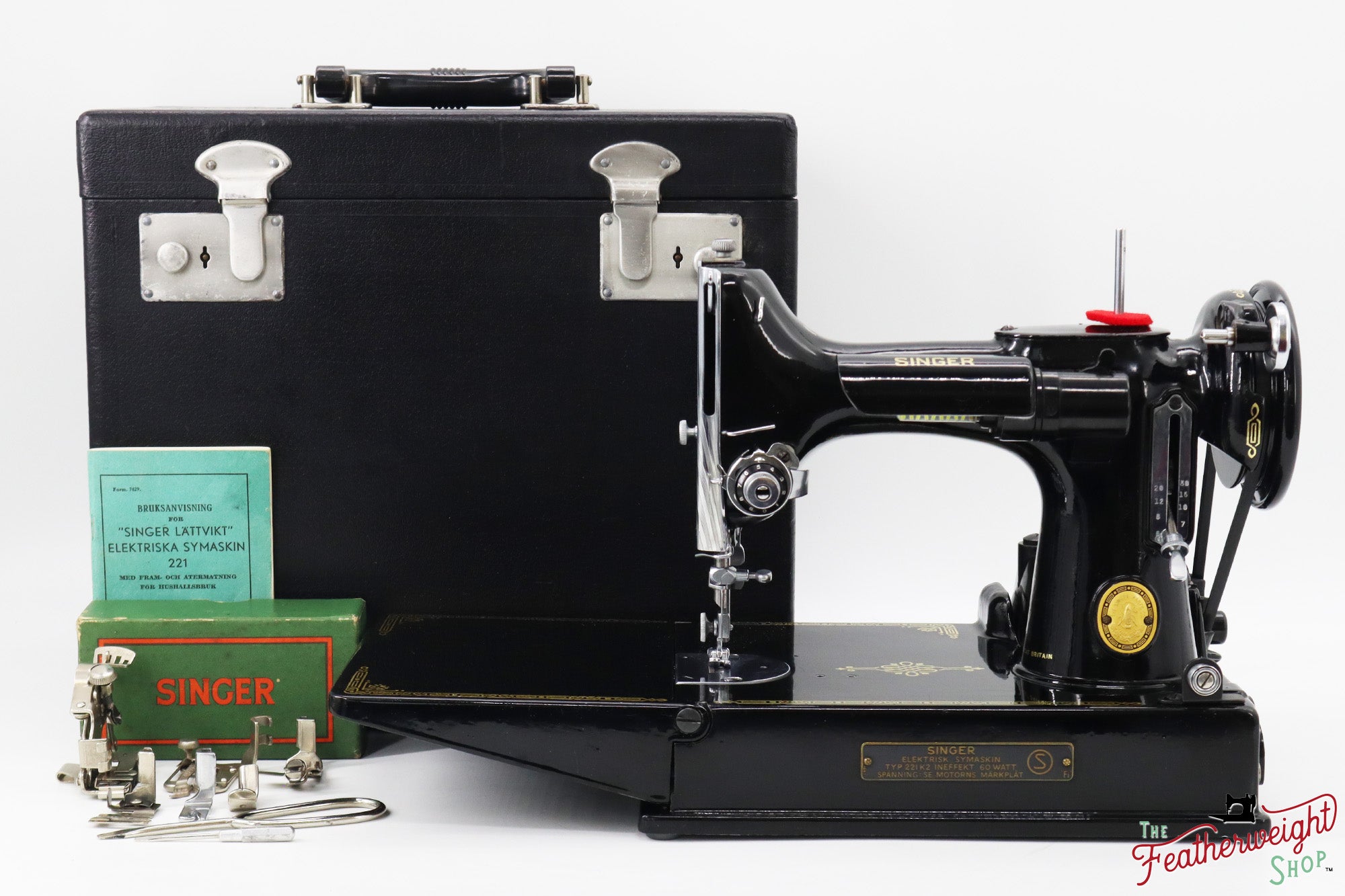 Singer Featherweight 221K Sewing Machine, EH373***