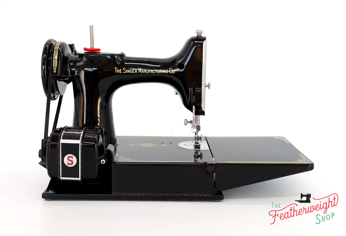 Singer Featherweight 221 Sewing Machine, AJ204***
