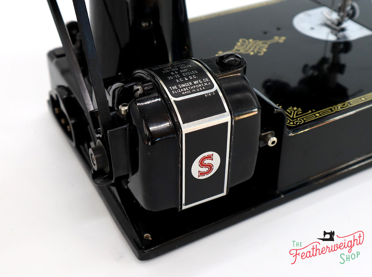 Singer Featherweight 221 Sewing Machine, AJ204***