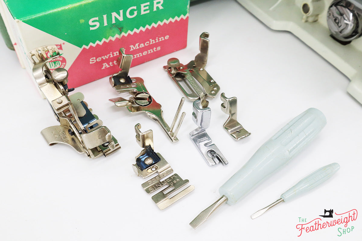 Singer Featherweight 221K Sewing Machine, WHITE EV991**