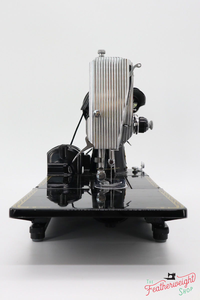 Singer Featherweight 222K 1957 - EM605***