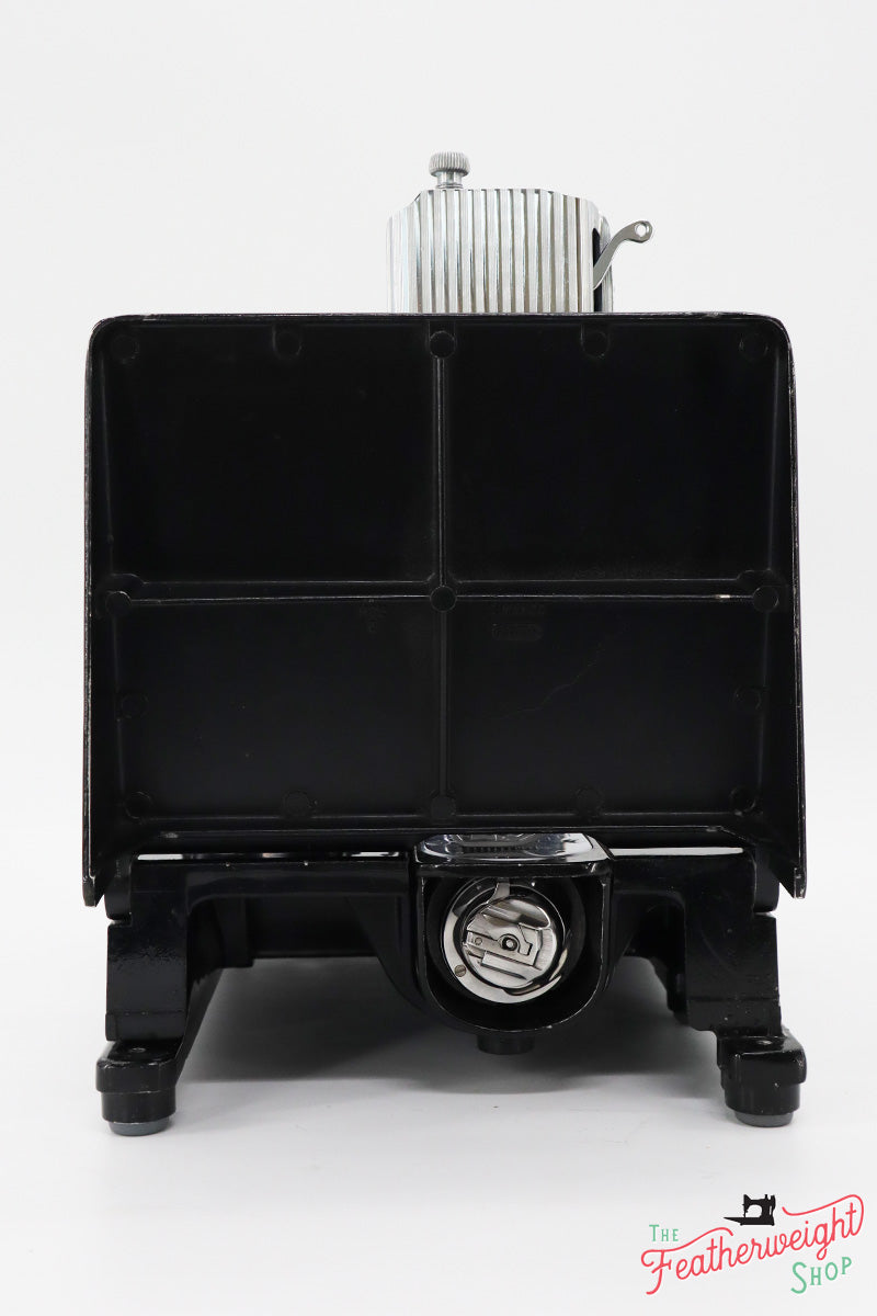 Singer Featherweight 222K 1957 - EM605***