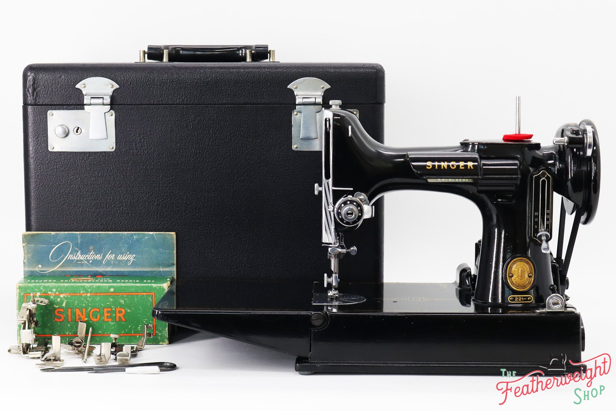 Singer Featherweight 221 Sewing Machine, AM777***