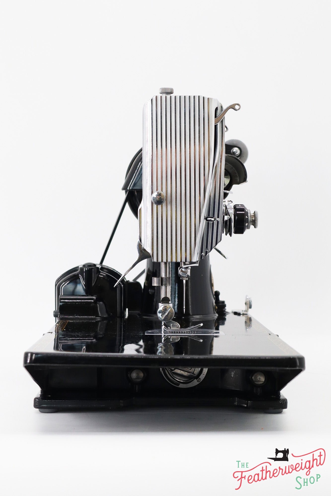 Singer Featherweight 221 Sewing Machine, AM777***
