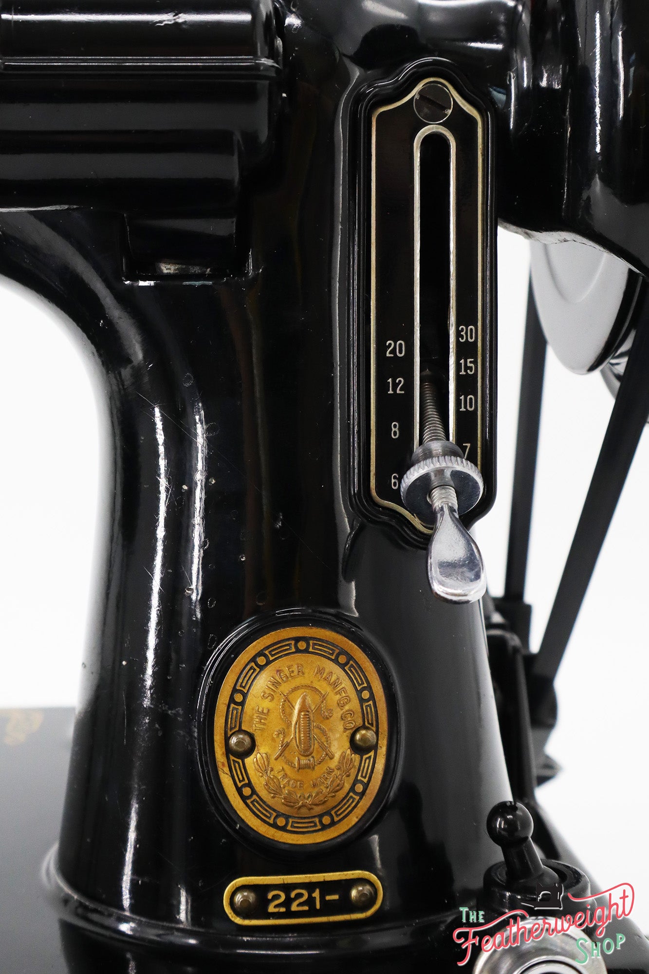 Singer Featherweight 221 Sewing Machine, AM777***