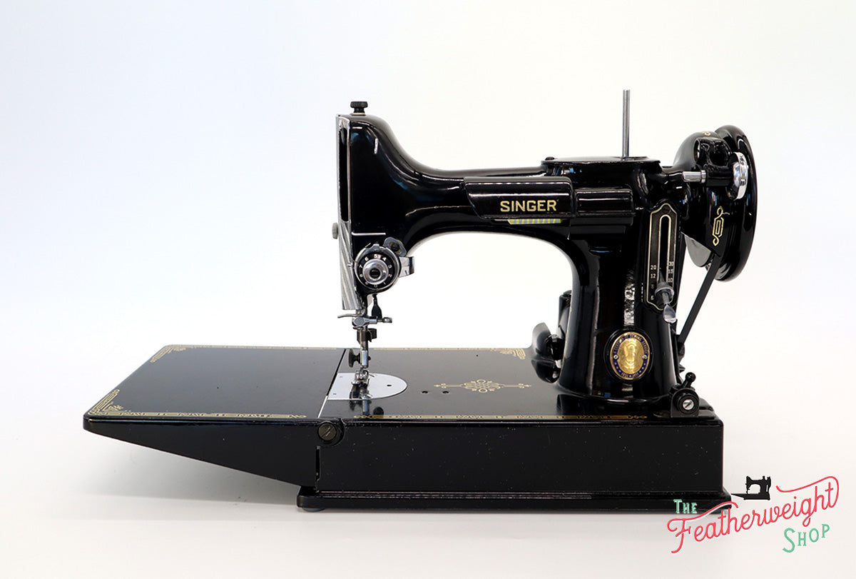 Singer Featherweight 221 Sewing Machine, Centennial: AK579***