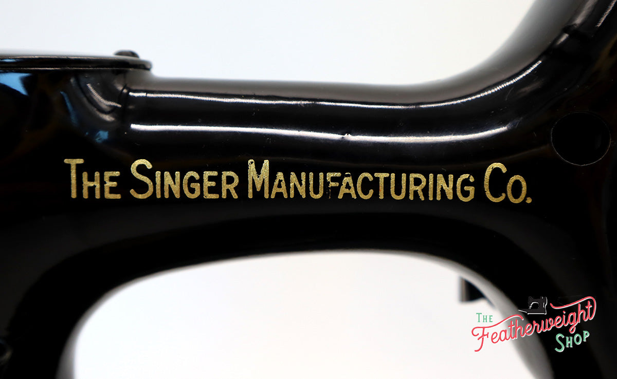 Singer Featherweight 221 Sewing Machine, Centennial: AK579***