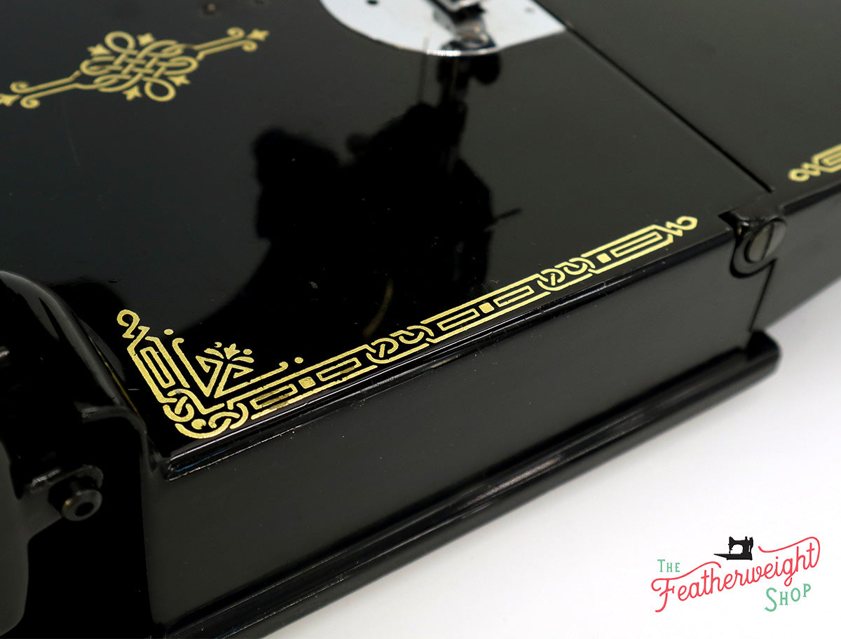 Singer Featherweight 221 Sewing Machine, Centennial: AK579***