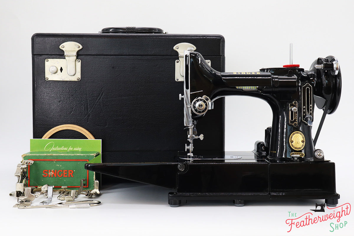 Singer Featherweight 222K Sewing Machine EK6293**