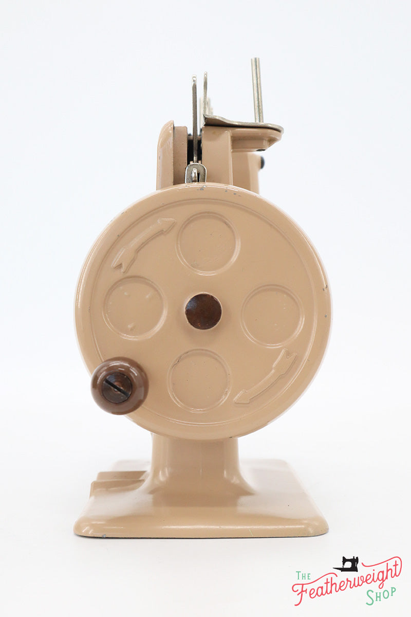 Singer Sewhandy Model 20 - Beige - Complete Case Set