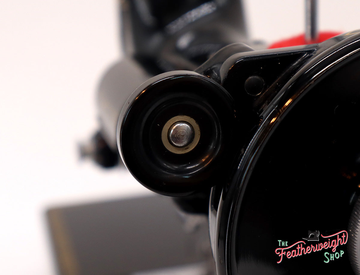 Singer Featherweight 221 Sewing Machine, AM693***