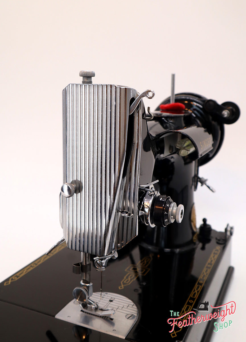 Singer Featherweight 221 Sewing Machine, AM693***