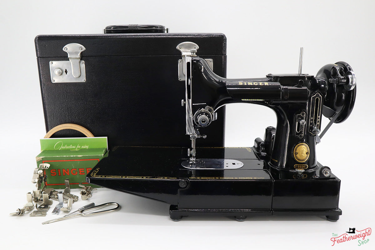 Singer Featherweight 222K Sewing Machine EL17684*