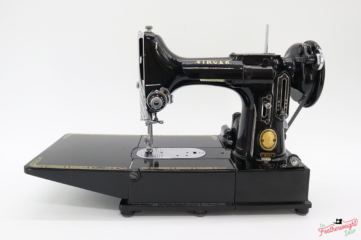 Singer Featherweight 222K Sewing Machine EL17684*