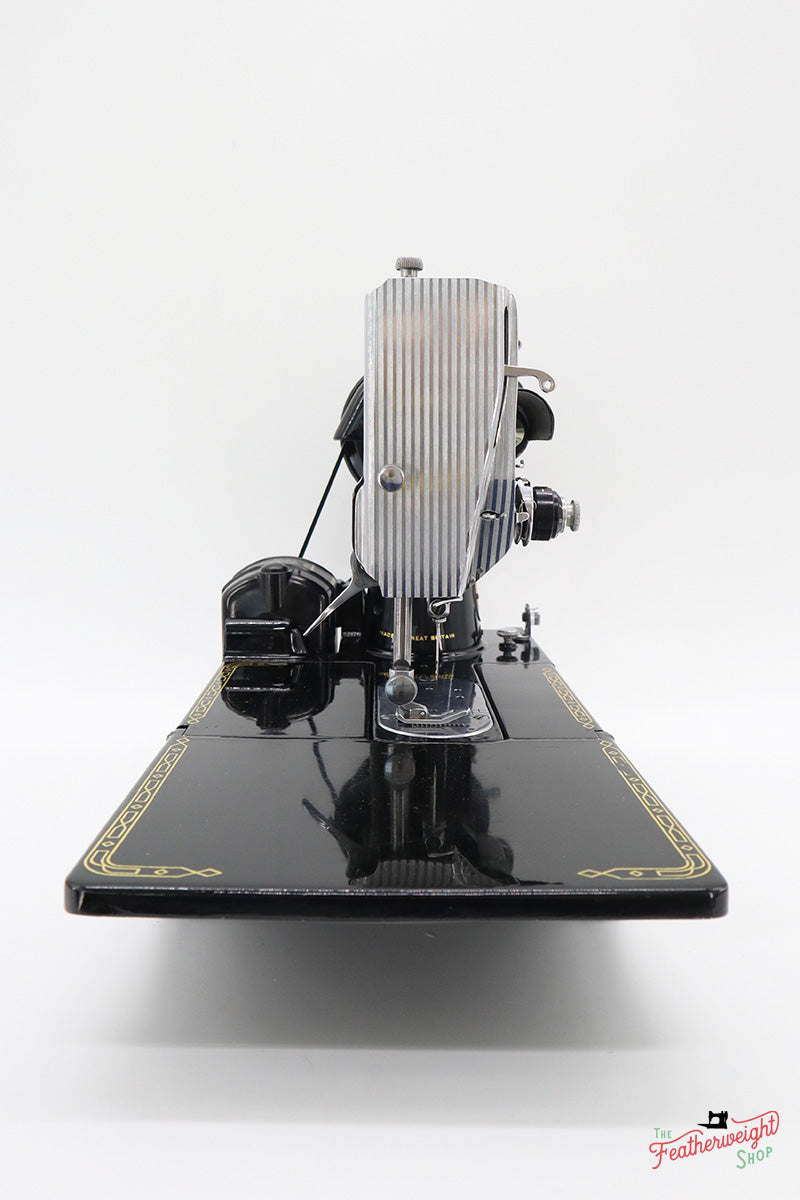 Singer Featherweight 222K Sewing Machine EL17684*