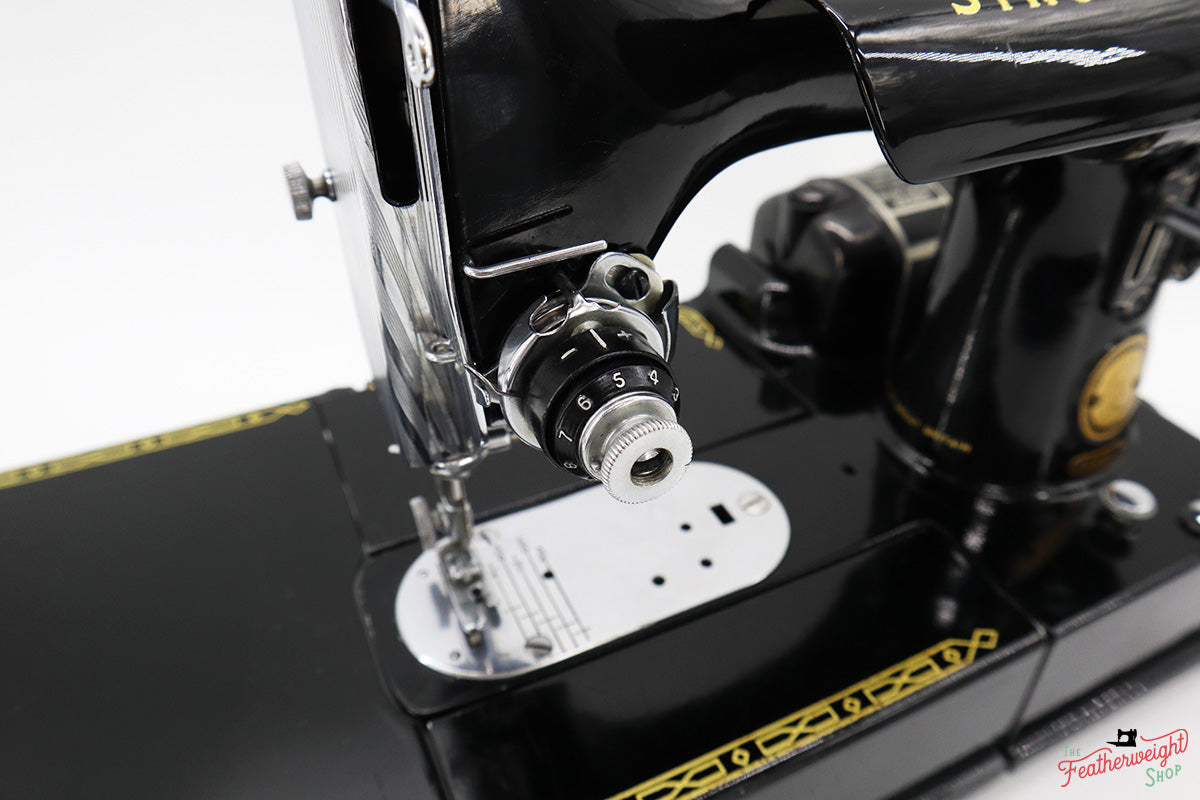 Singer Featherweight 222K Sewing Machine EL17684*