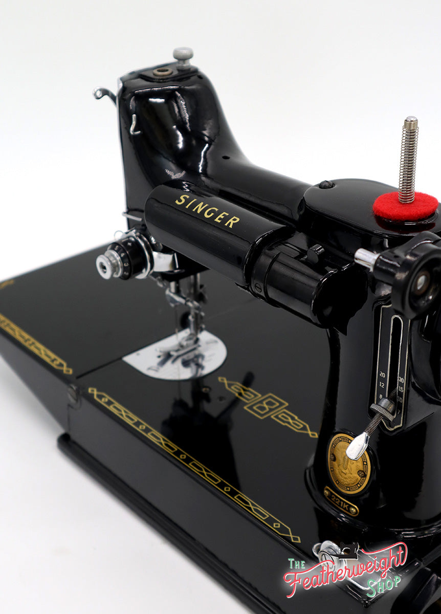 Singer Featherweight 221K Sewing Machine EM599***
