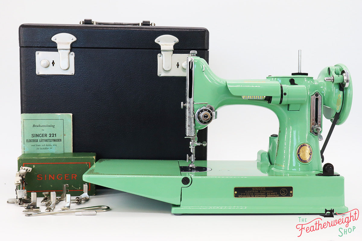 Singer Featherweight Swedish 221K Centennial EG966*** - Fully Restored in Jadeite Milky Green