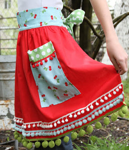 PATTERN BOOKLET, One Yard Apron by Lori Holt