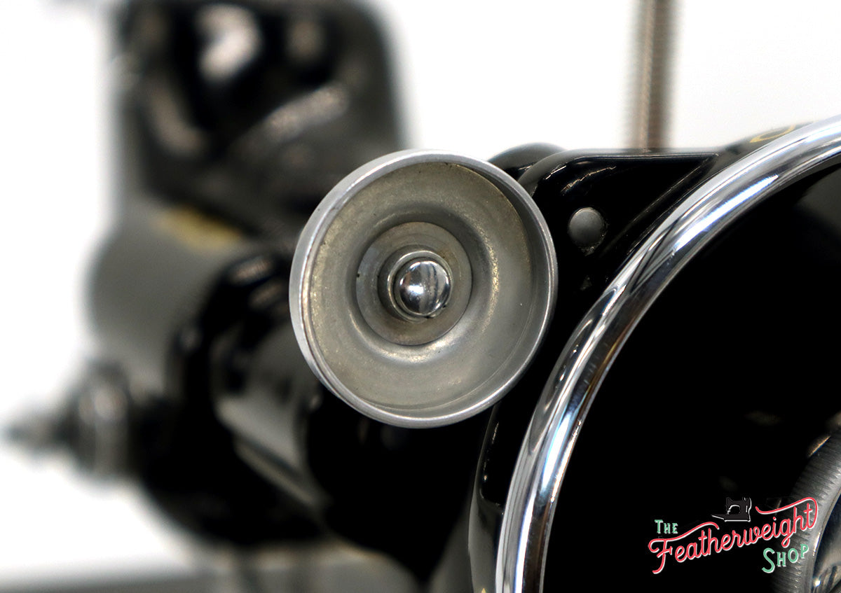 Singer Featherweight 221 Sewing Machine, AE220***