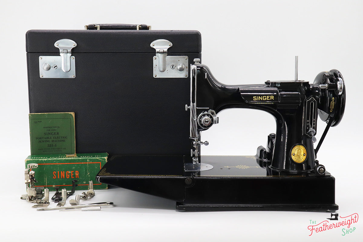 Singer Featherweight 221 Sewing Machine, AJ212***