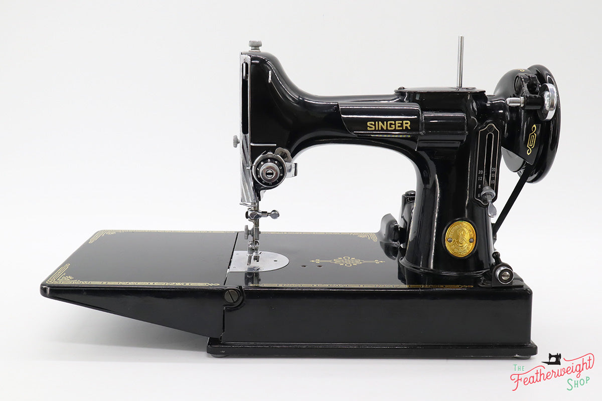 Singer Featherweight 221 Sewing Machine, AJ212***