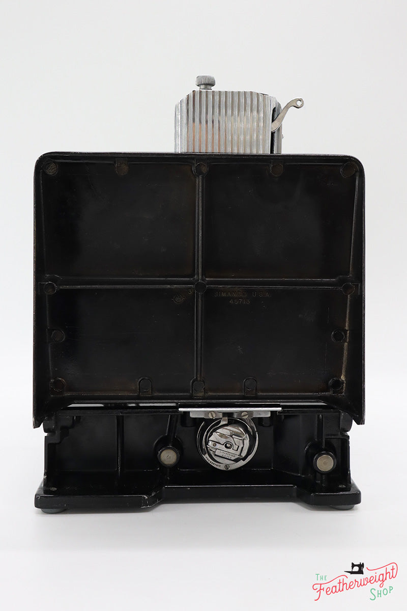 Singer Featherweight 221 Sewing Machine, AJ212***