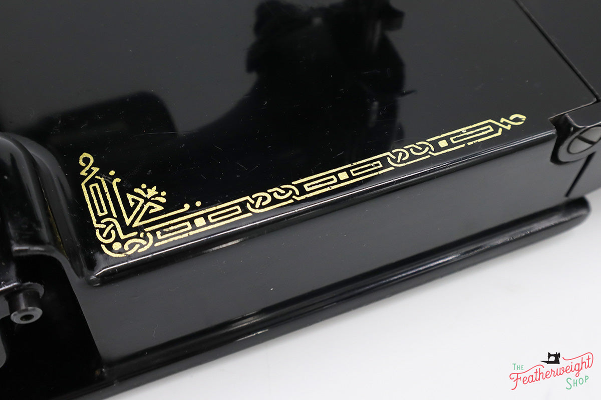 Singer Featherweight 221 Sewing Machine, AJ212***