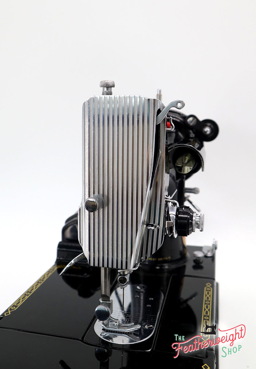 Singer Featherweight 222K Sewing Machine, RED "S" ER0244**