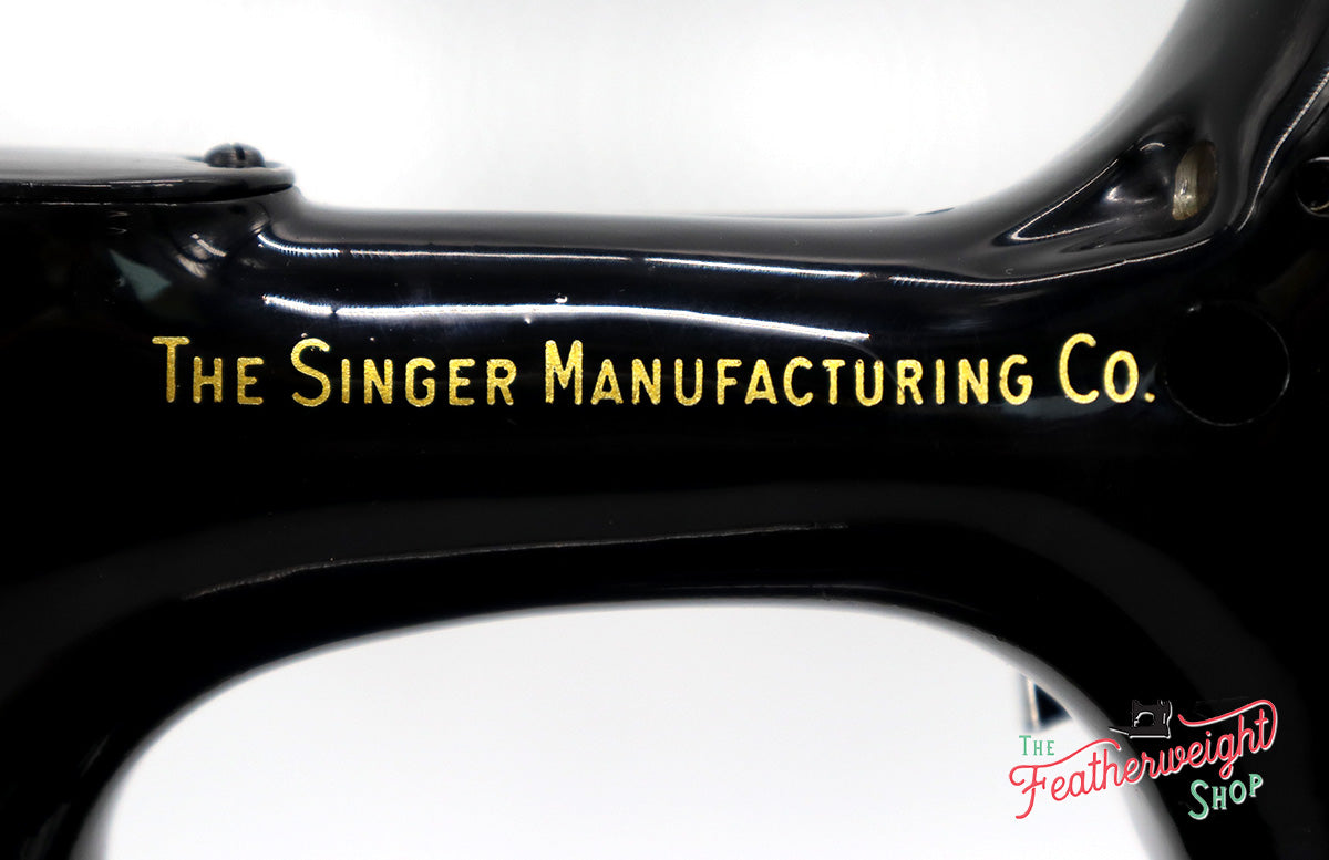 Singer Featherweight 222K Sewing Machine, RED "S" ER0244**