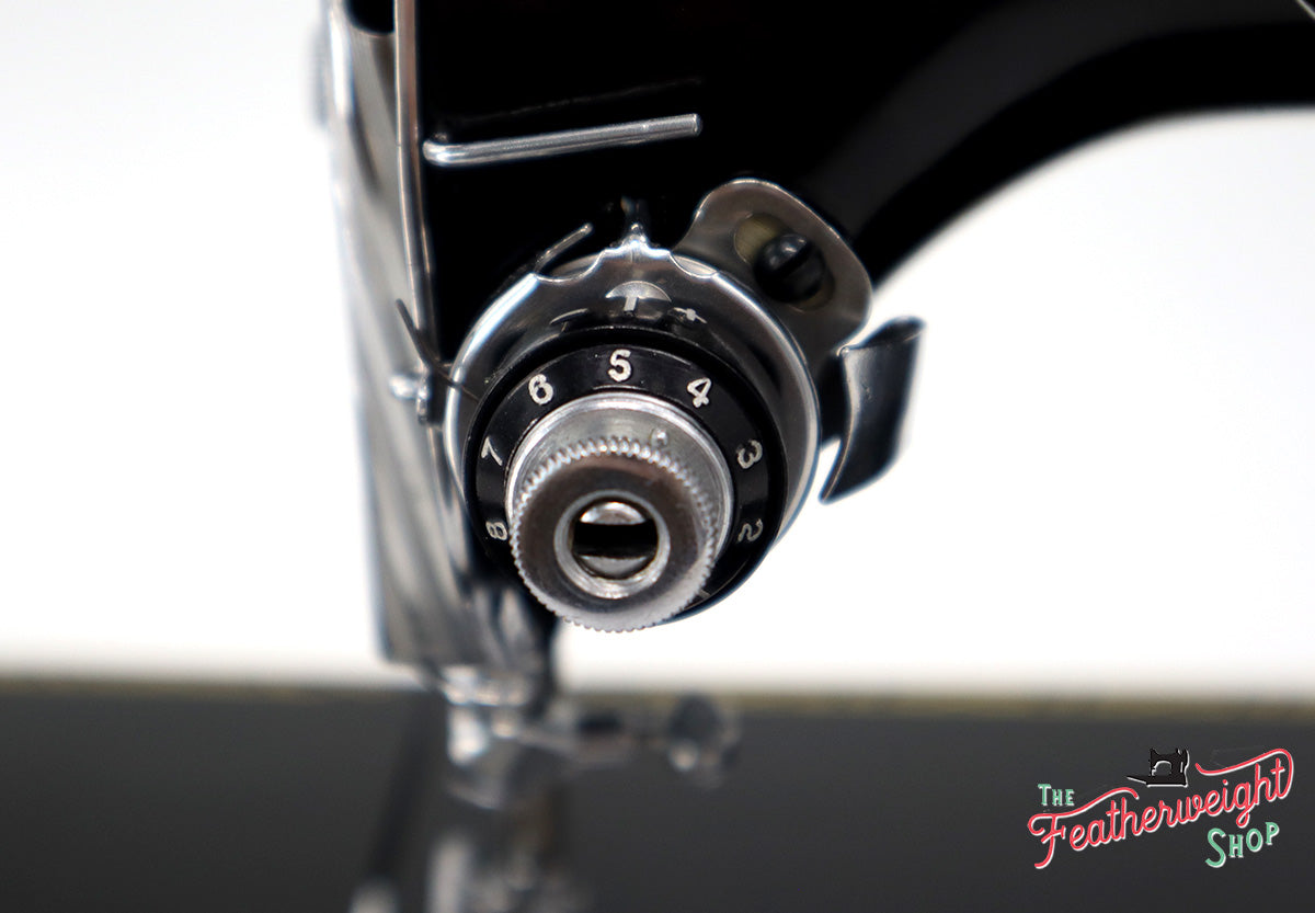 Singer Featherweight 222K Sewing Machine, RED "S" ER0244**