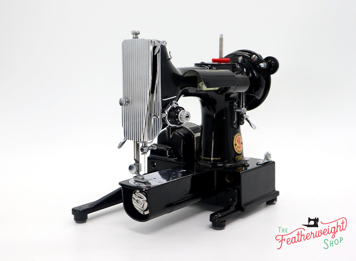 Singer Featherweight 222K Sewing Machine, RED "S" ER0244**