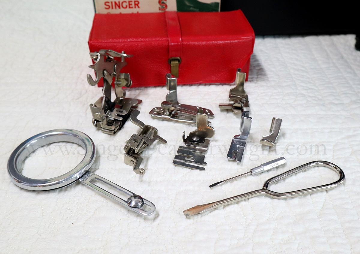 Singer Featherweight 222K Sewing Machine, RED "S" EP5432**