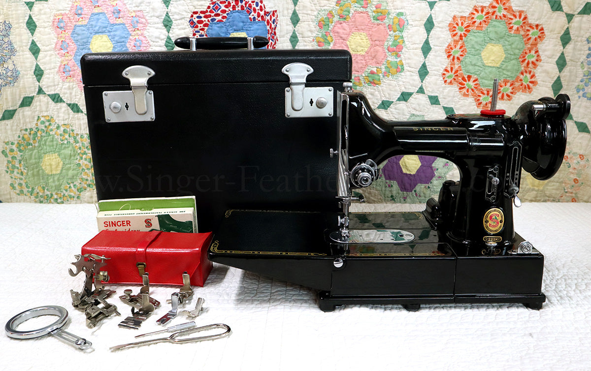 Singer Featherweight 222K Sewing Machine, RED "S" EP5432**