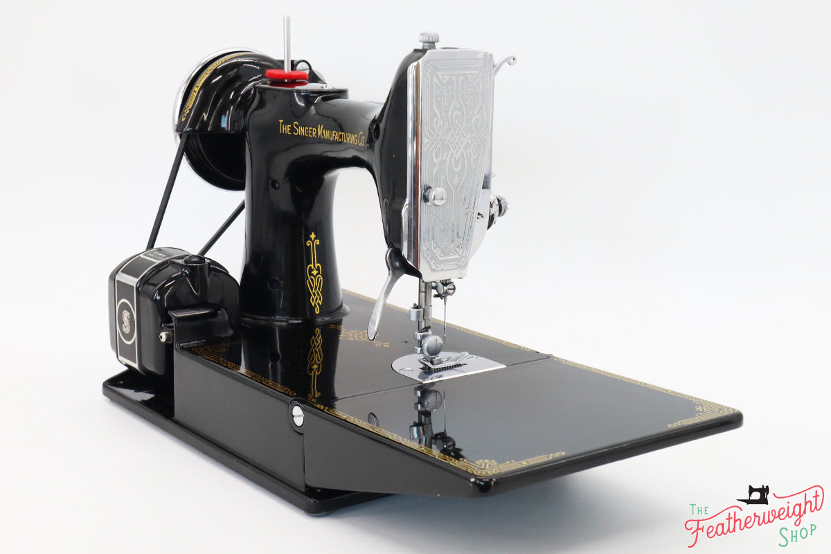 Singer Featherweight 221 Sewing machine, 1935 AD881***