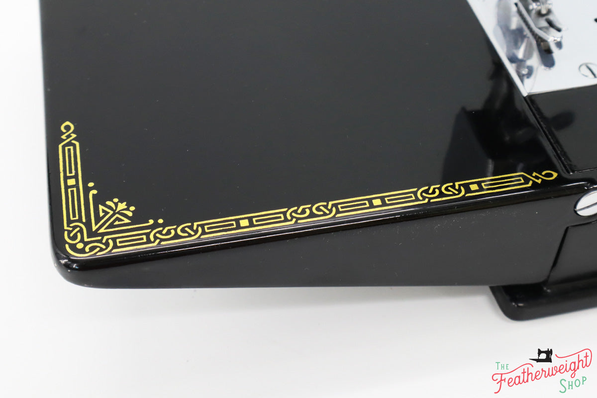 Singer Featherweight 221 Sewing machine, 1935 AD881***