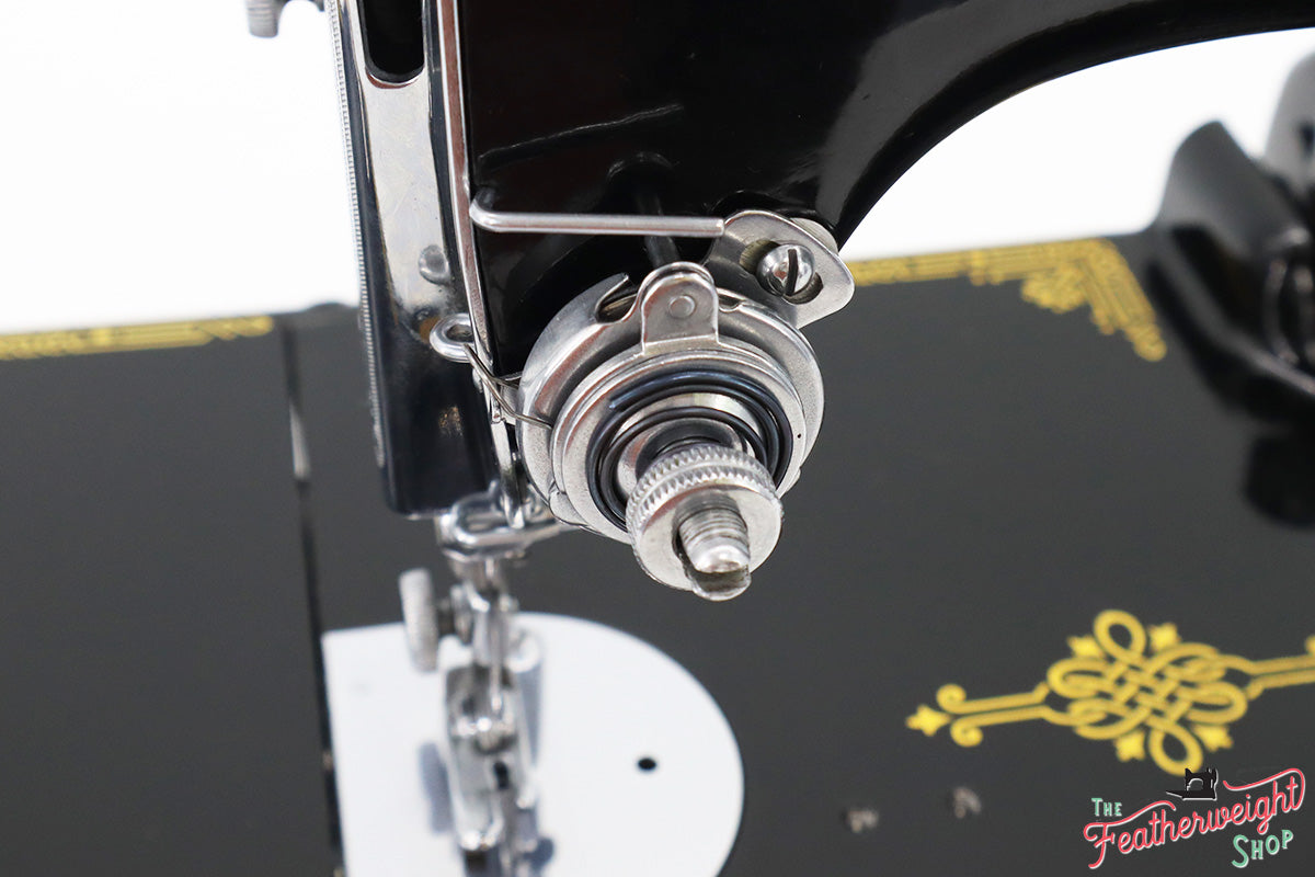 Singer Featherweight 221 Sewing machine, 1935 AD881***