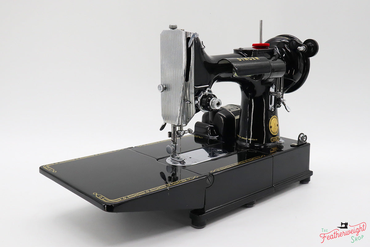 Singer Featherweight 222K Sewing Machine EJ9107**