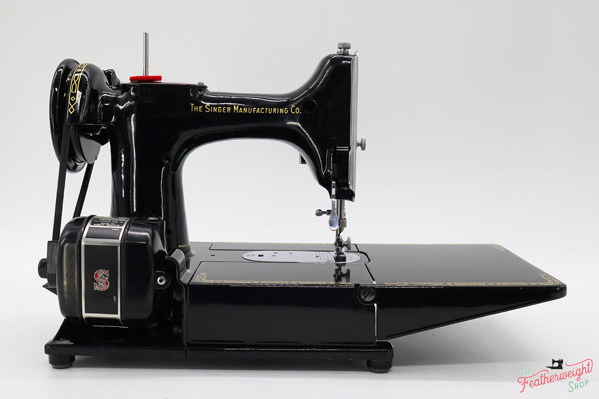 Singer Featherweight 222K Sewing Machine EJ9107**
